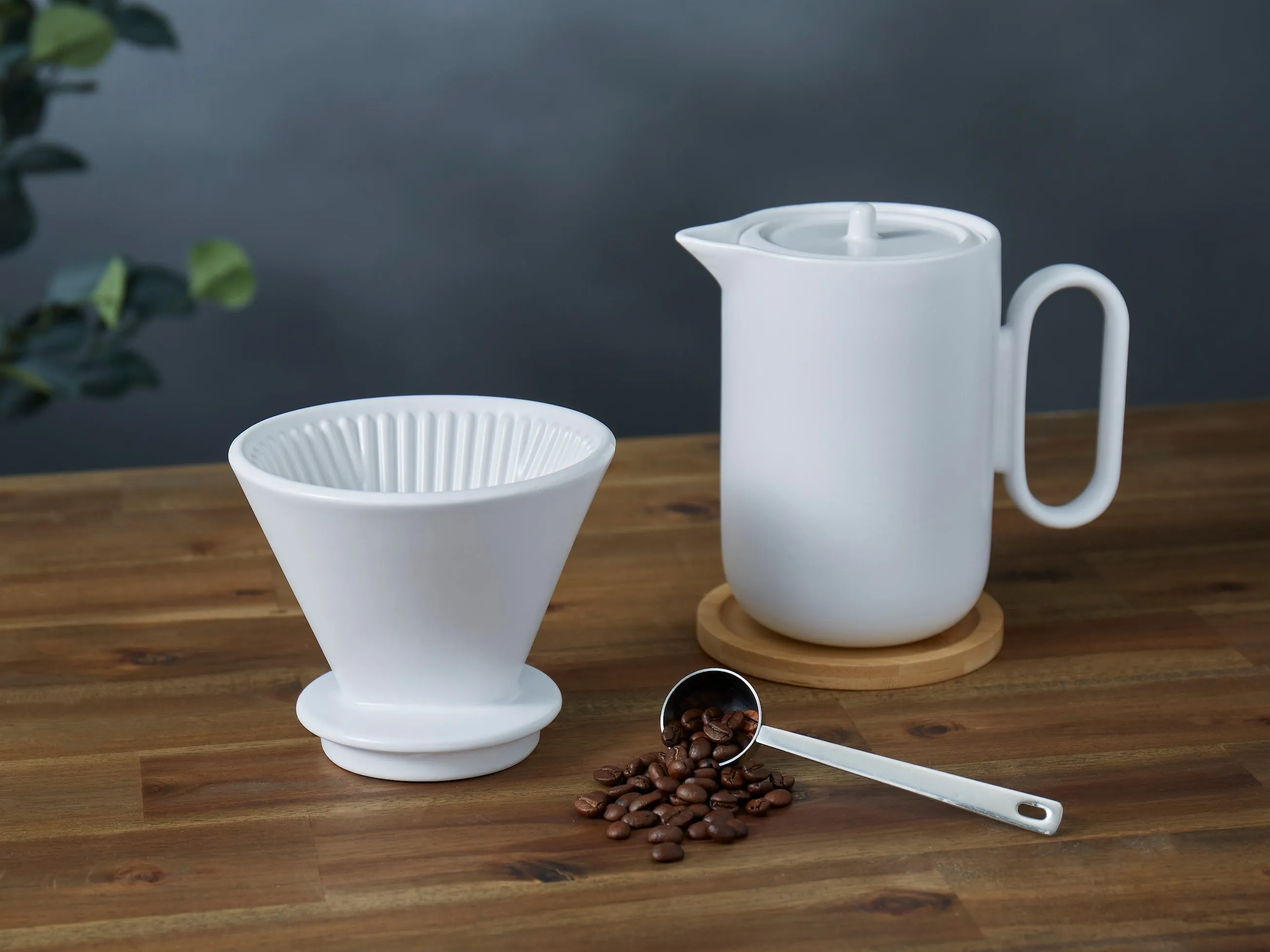 Leaf & Bean - Ceramic Coffee Jug & Filter Set - 900ml - White